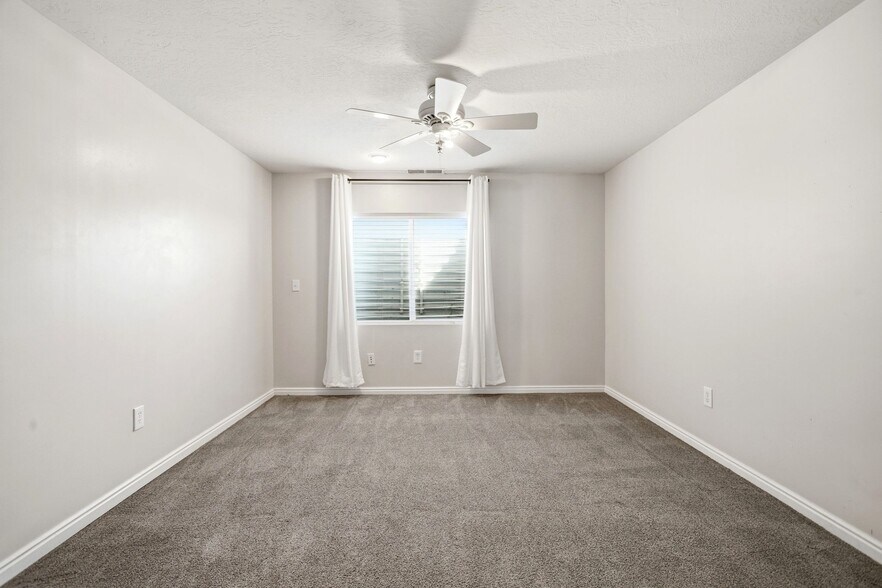 Building Photo - 7202 N Ute Dr