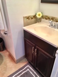 Bathroom #1 - 3565 Linden Ave