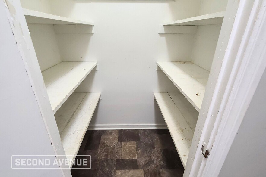 Building Photo - 1613 Mann Dr