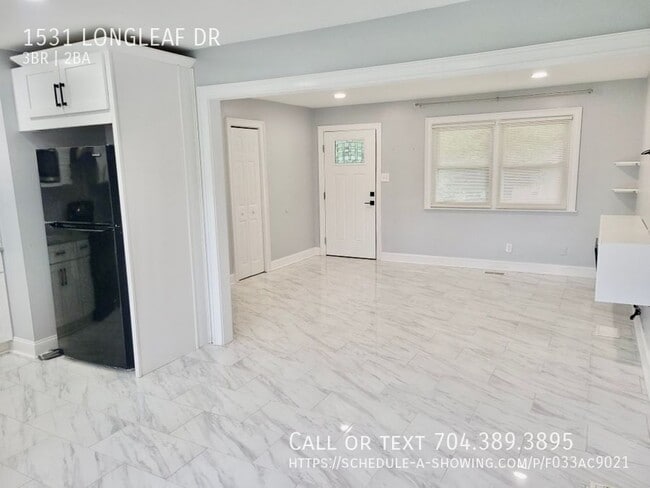 Building Photo - 1531 Longleaf Dr