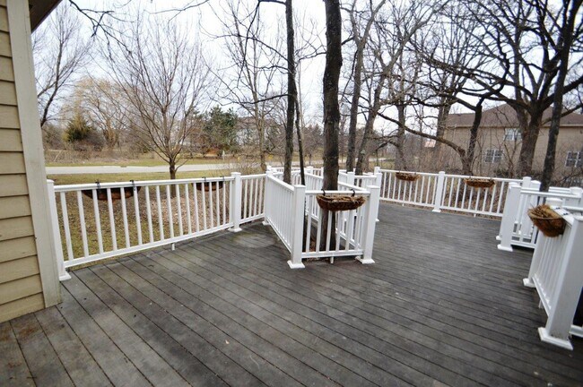 Building Photo - 8095 Boulder Ct