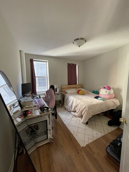 Primary Photo - 214 Hanover St