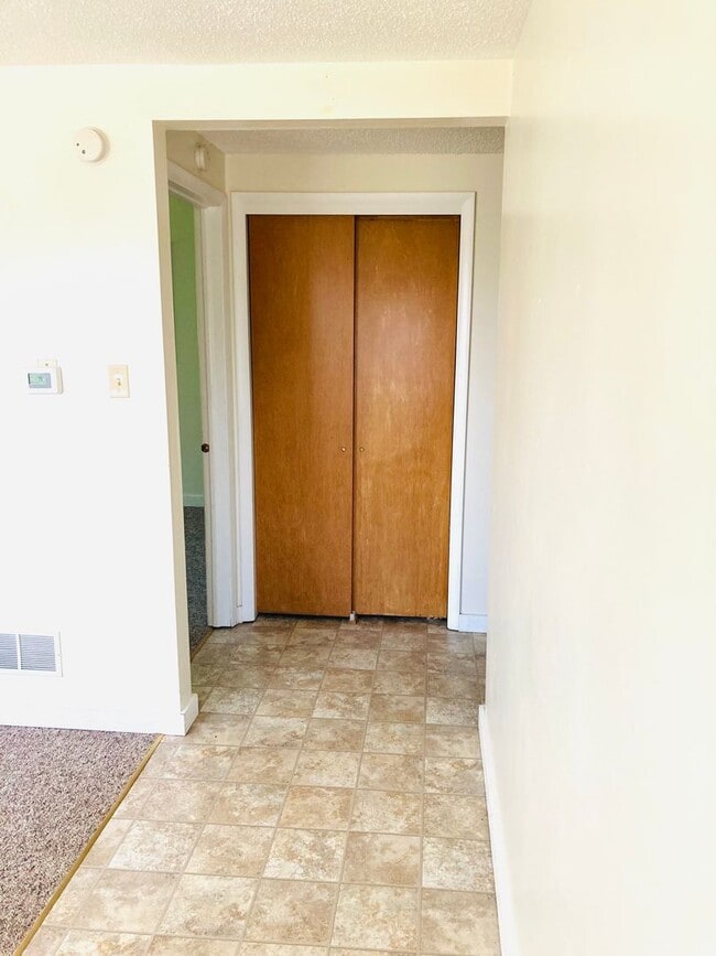 Building Photo - Great Home Great Location