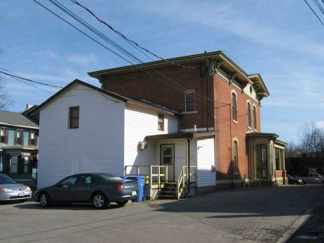 Building Photo - 162 Main St