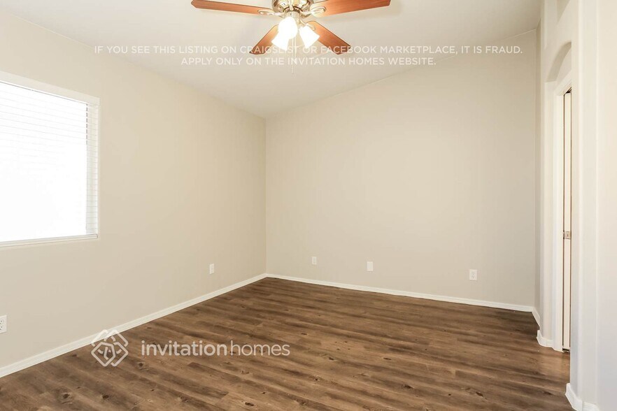 Building Photo - 2602 E Helena Dr