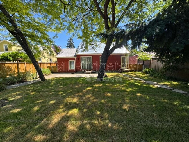 Building Photo - 2315 SE 38th Ave
