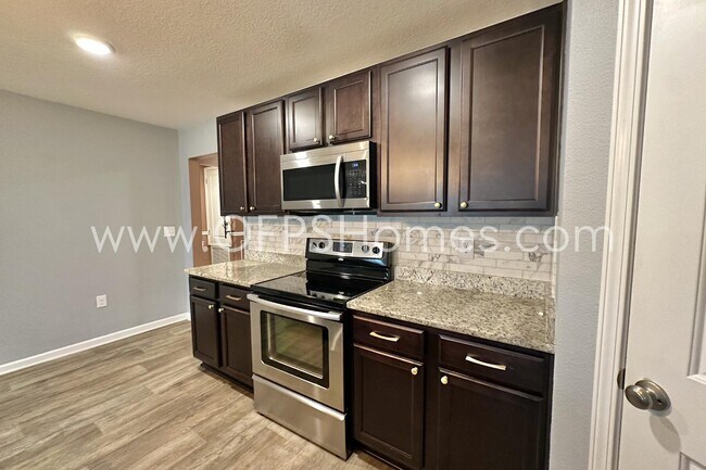 Building Photo - 812 Moorhen Wy