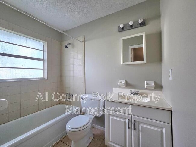 Building Photo - 107 Hamolia Ave