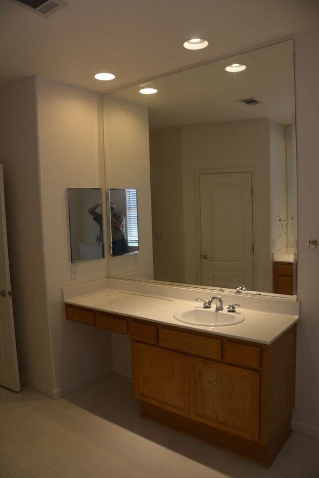 Building Photo - Antioch Dallas Ranch/Lone Tree area 4 bedroom, 3 bath home for rent