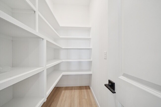 Building Photo - Modern 4/2.5 New Construction