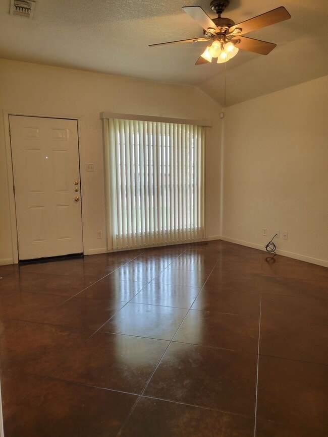 Building Photo - 3503 Dustin Ct