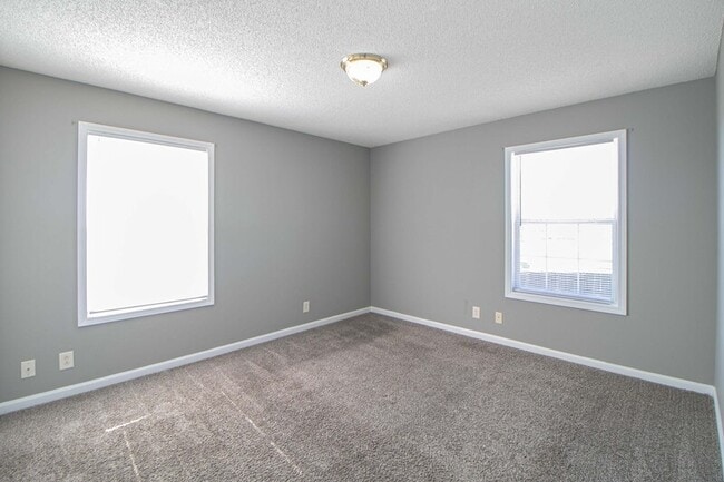 Building Photo - 145 Darlene Dr