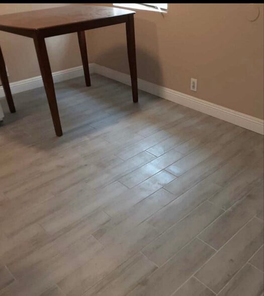 Building Photo - 13 Britz Cir