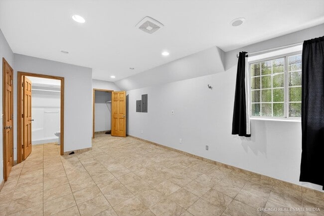 Building Photo - 4862 Snowcap Run