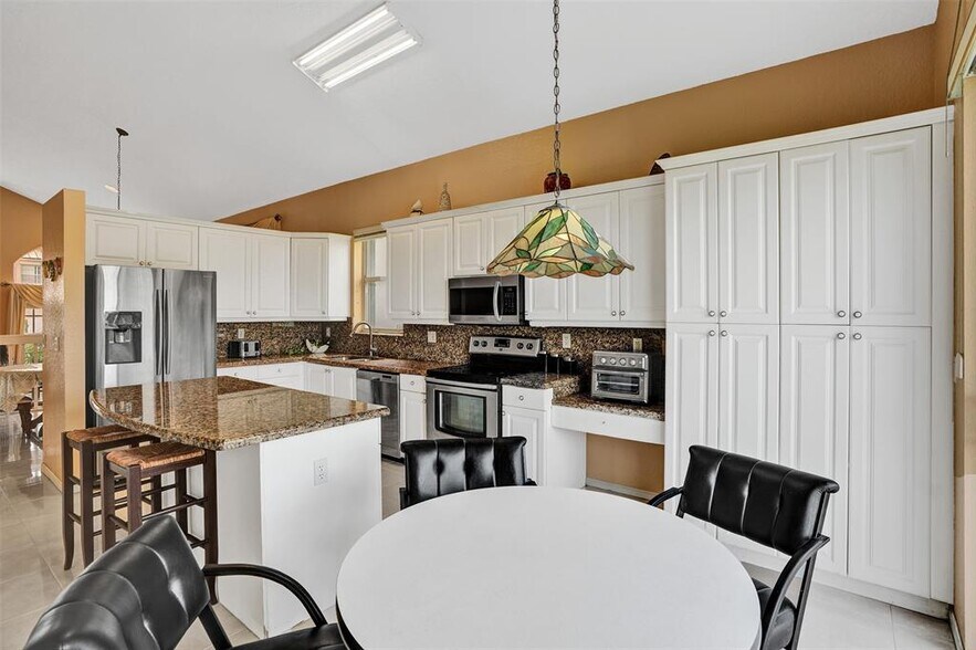 Building Photo - 1581 NW 159th Ave