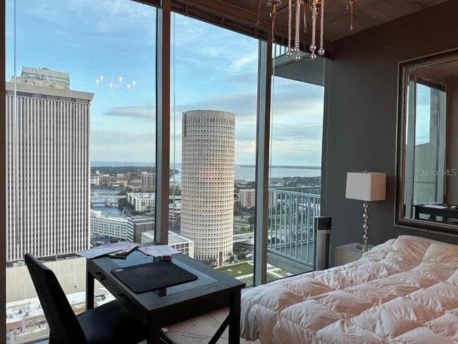 Building Photo - 777 N Ashley Dr