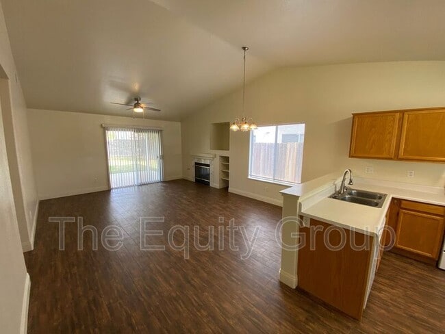 Building Photo - 4300 E Feemster Ave