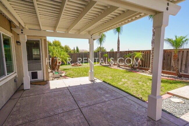 Building Photo - 906 River Bend Dr