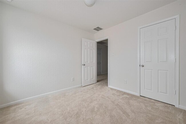 Building Photo - 25406 Cheshire Knoll St