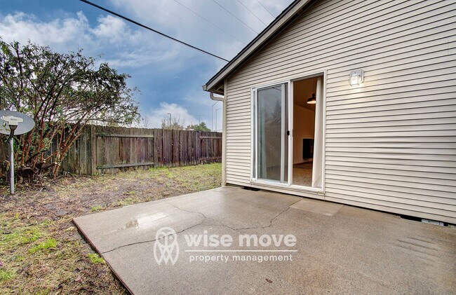 Building Photo - 809 SE 135th Ct