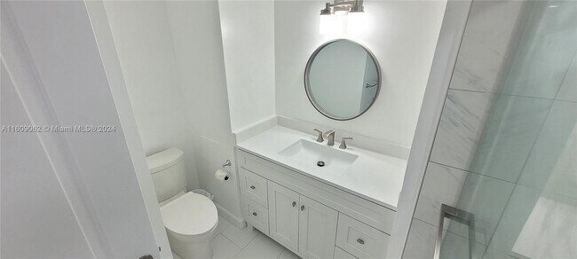 Building Photo - 18031 Biscayne Blvd