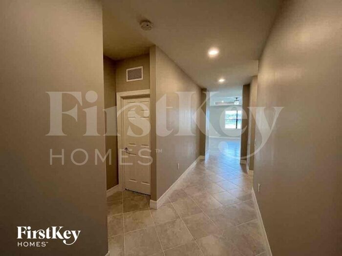 Building Photo - 2535 Marton Oak Blvd