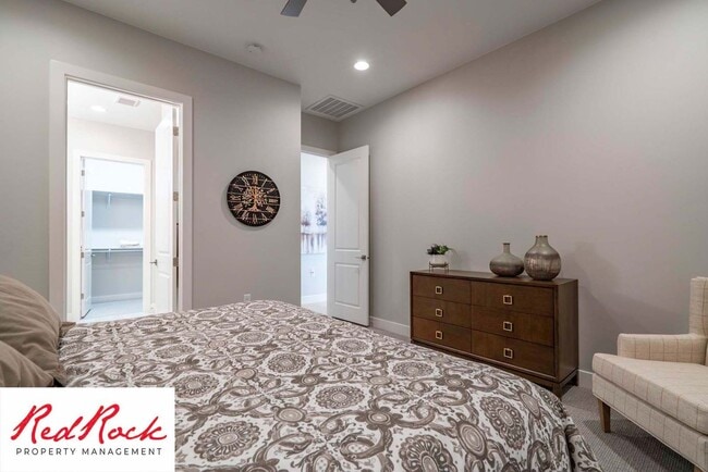 Building Photo - 2 Bedroom Fully Furnished Home In Sun River Community for 55 years and older with a firm 6 Month ...