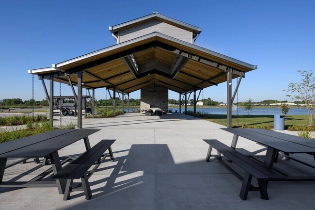 Building Photo - 2403 Bay Breeze Dr