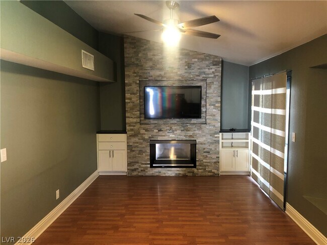 Building Photo - 7997 Flametree Ct