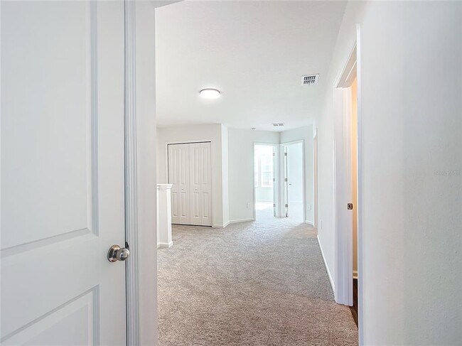 Building Photo - 4950 SW 81st Lp