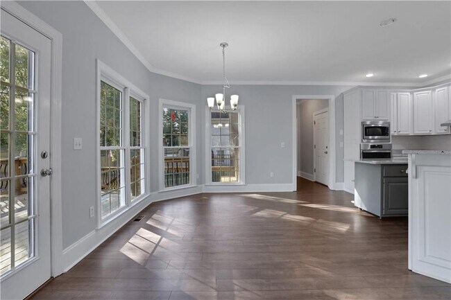 Building Photo - 127 Tara Blvd