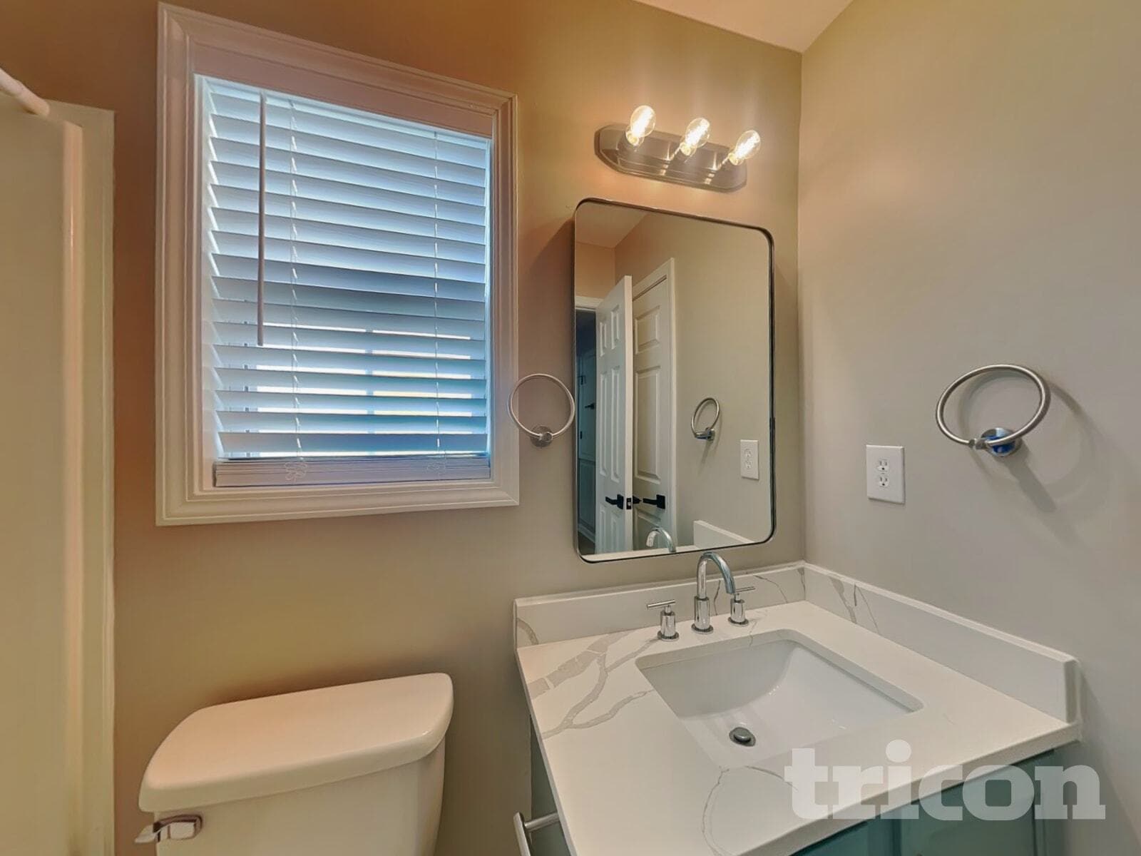 Building Photo - 252 Senator Dr