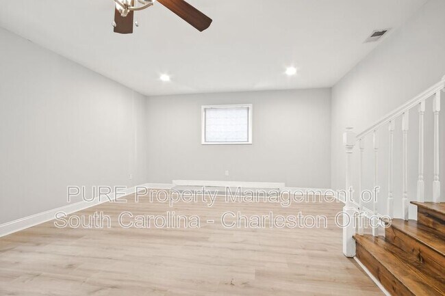 Building Photo - 1133 Brody Ave