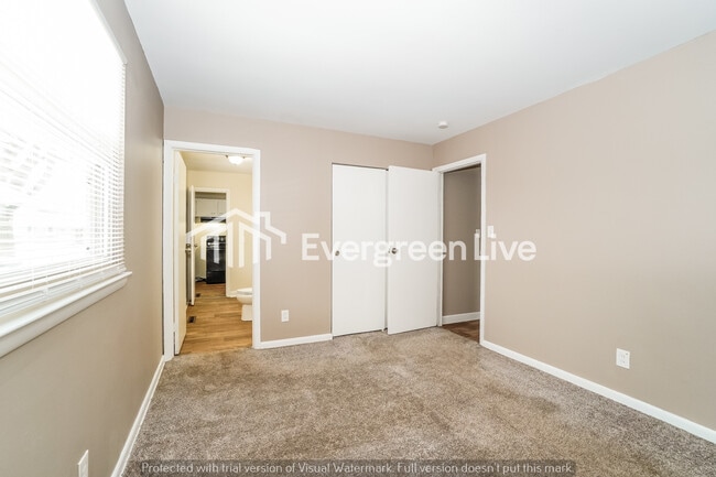 Building Photo - 212 E Alcott Rd