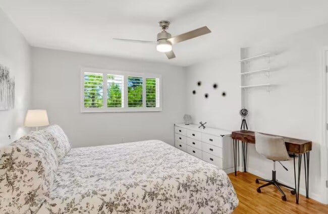 Building Photo - 170 Turtle Lake Ct