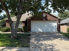 Building Photo - 9104 Bedford Ln