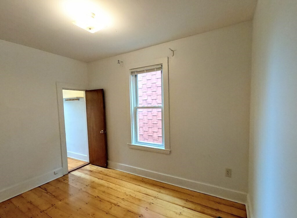 Building Photo - 90 Wenham St