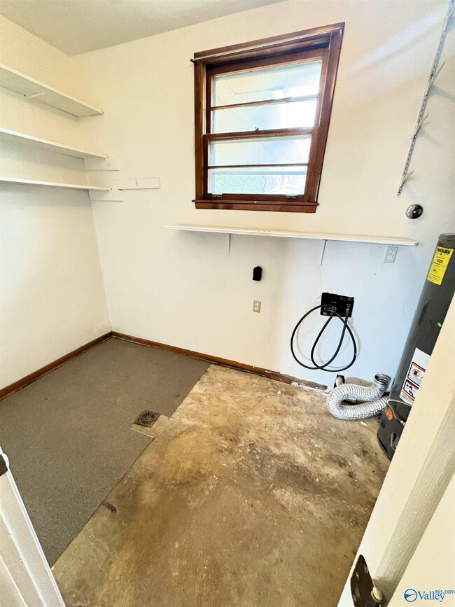 Building Photo - 2117 Mythewood Dr SW