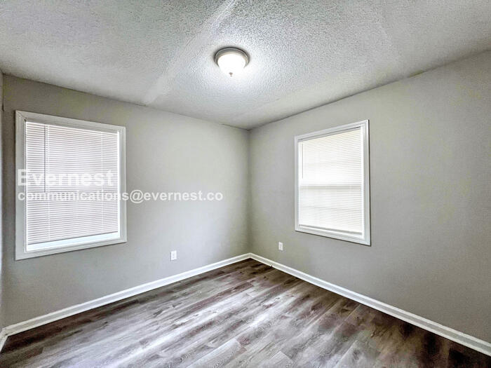 Building Photo - 3125 Walpole Ave