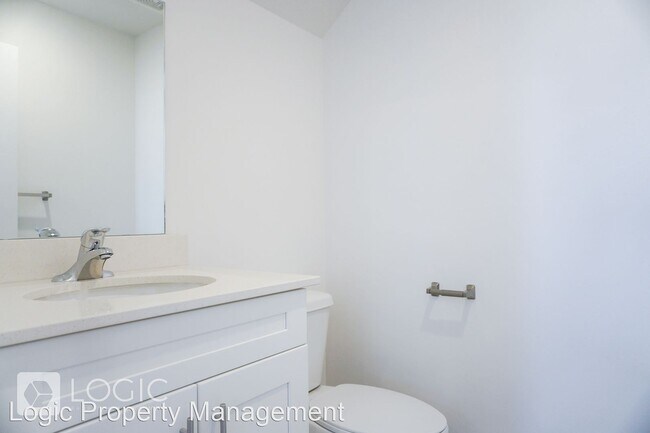 Building Photo - 3 br, 2.5 bath House - 5488 W Ace Court