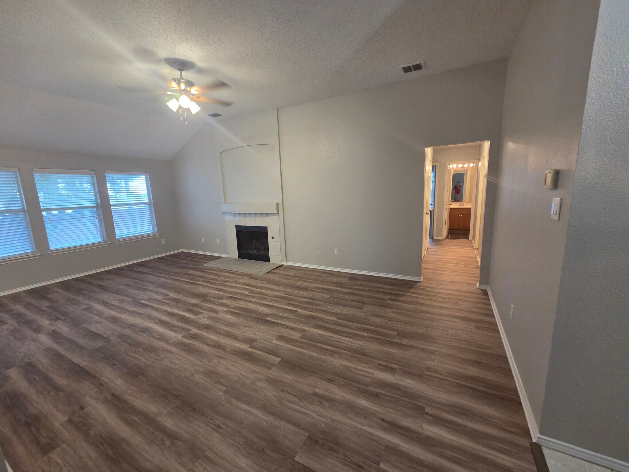 Building Photo - 3304 Sparta Dr