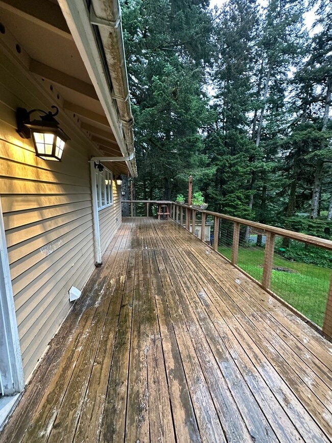 Building Photo - 2164 Island Cir