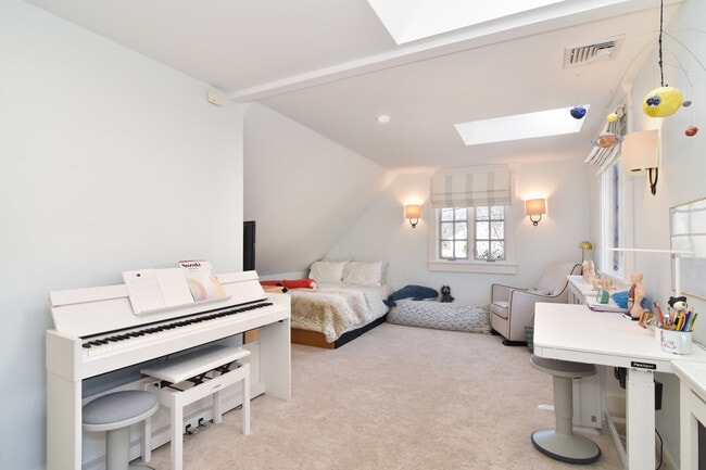 Building Photo - 116 Potter Rd