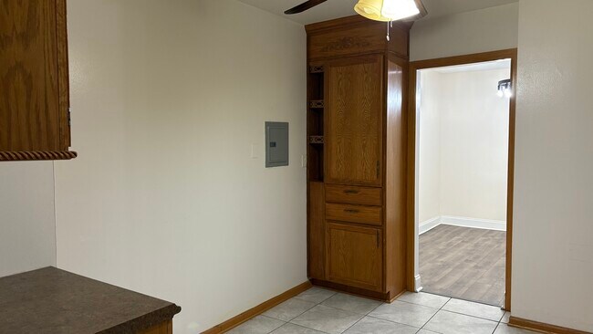 Building Photo - 9001 Golf Rd