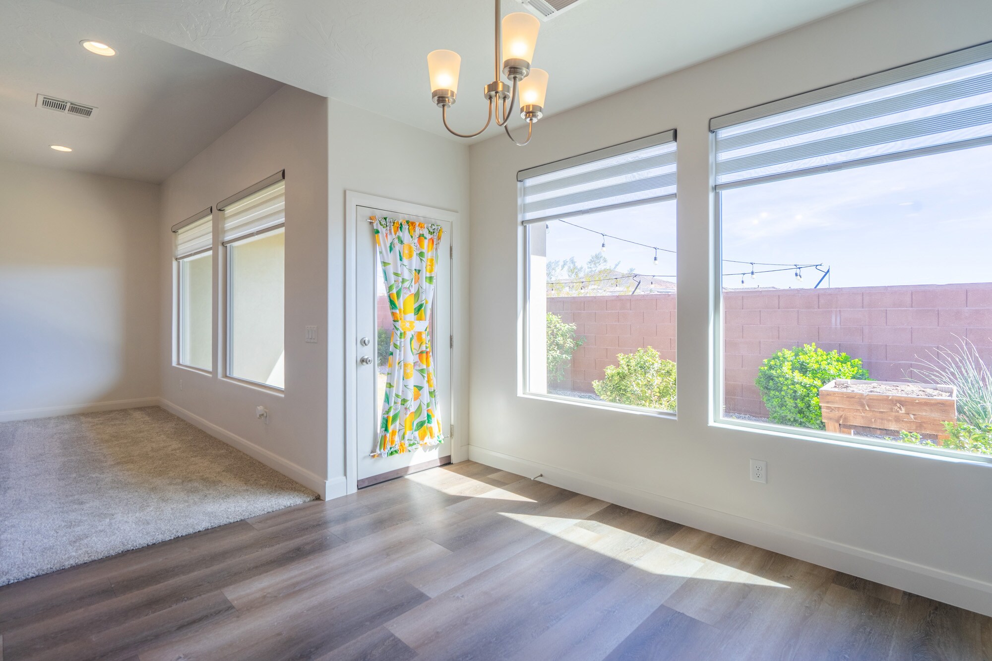 Building Photo - 3158 E Fuchsia Dr