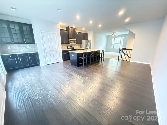 Building Photo - 1543 S Church St