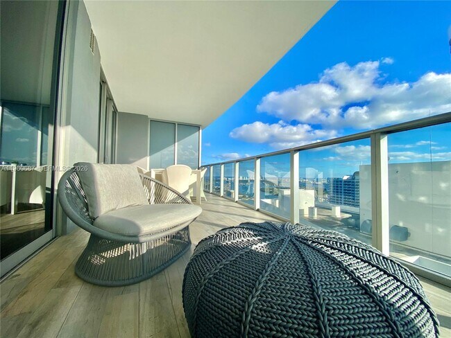 Building Photo - 488 NE 18th St