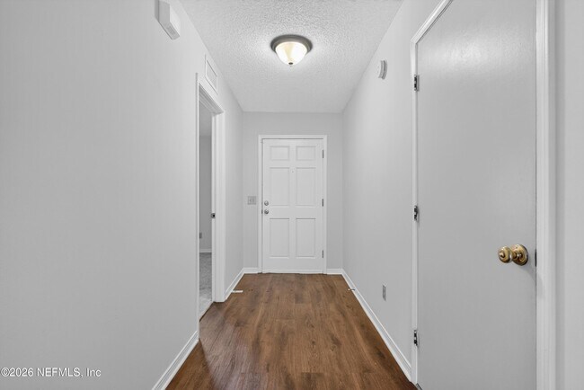Building Photo - 1445 Classic Oak Rd W