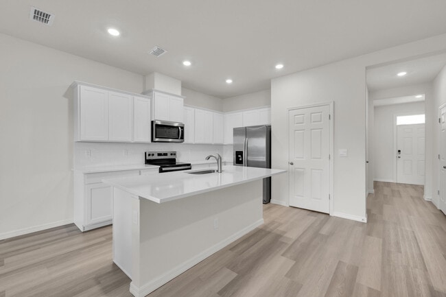 Building Photo - 12834 SW Forli Wy