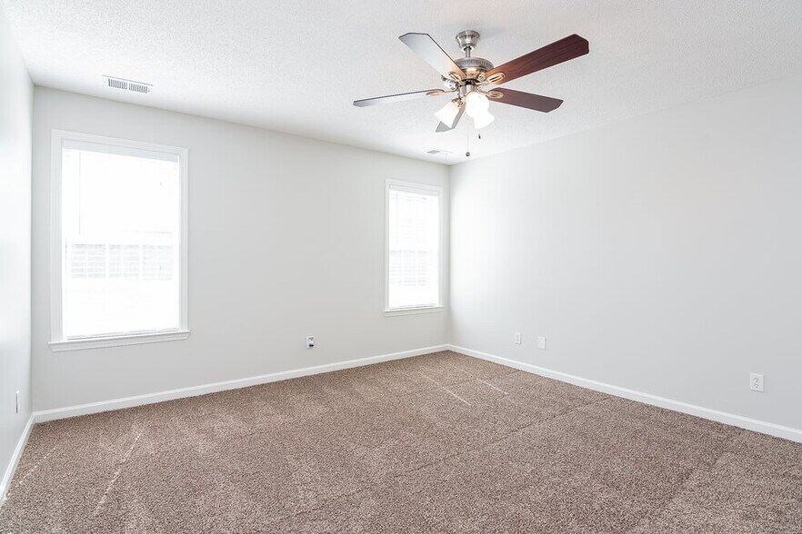 Building Photo - 5186 Zachery Run Cove